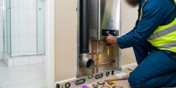 Quanto custa trocar o chuveiro elétrico por aquecedor a gás em um apartamento