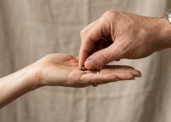 Provérbio suaíli sobre dividir problemas e responsabilidades