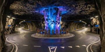 Túnel submarino de 11,2 km com rotatória