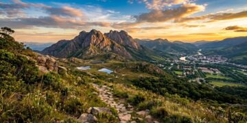O primeiro parque nacional do Brasil e a principal escola de formação do Exército ficam na mesma cidade
