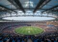 Com até 132 mil assentos, Narendra Modi Stadium virou símbolo da escala esportiva da Índia