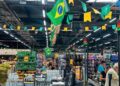 Copa do Mundo impulsiona vendas de supermercados em junho, aponta Stone