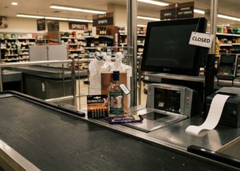 Loja não pode condicionar um produto à compra de outro