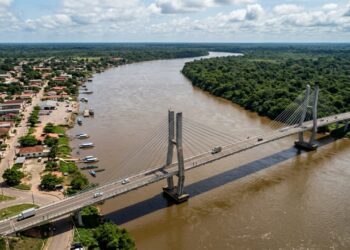 Uma ponte de 378 metros liga o Brasil à União Europeia: a cidade amapaense onde o país começa, a 590 km da capital
