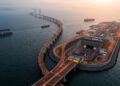 Com 55 km sobre o mar, esta ligação chinesa mergulha em um túnel para não bloquear navios e aviões
