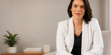 OPINIÃO: 5 erros que impedem mulheres qualificadas de chegar à liderança