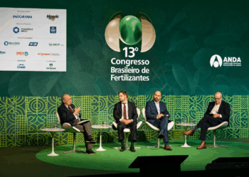 Governo anuncia crédito de R$ 4 bilhões para o setor de fertilizantes