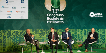 Governo anuncia crédito de R$ 4 bilhões para o setor de fertilizantes