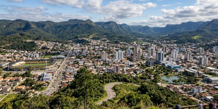 Entre os maiores produtores mundiais de pisos e a 4ª cidade mais rápida do país para abrir empresa: o município catarinense que nasceu do carvão