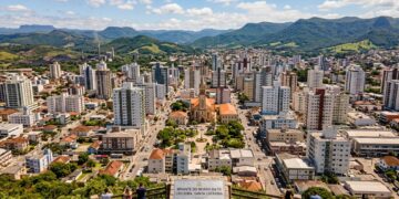 Entre as 50 melhores cidades do Brasil para viver e com uma mina de carvão aberta à visitação: a potência cerâmica do sul catarinense
