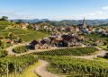 Berço do espumante brasileiro e dentro da primeira Denominação de Origem de vinhos do país: a cidade da Serra Gaúcha a 110 km de Porto Alegre