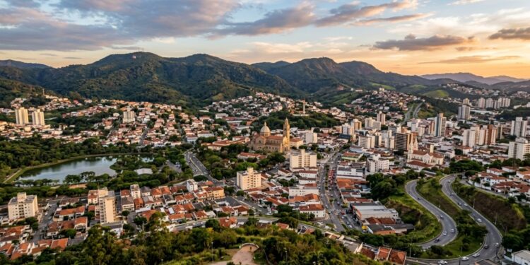 Uma mutação genética espontânea criou uma uva nova em 1933 e batizou a cidade inteira: o município paulista que virou a Terra da Uva por acidente