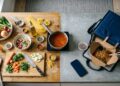 Quanto custa comer fora todos os dias em 2026 comparado a cozinhar em casa durante 1 mês