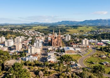 Fundada em 1766 como abrigo de tropeiros e hoje a maior cidade em extensão de Santa Catarina: o município serrano onde nasceu o turismo rural brasileiro