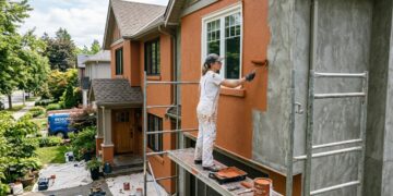 Antes de pintar a fachada da sua casa, veja o que faz um orçamento quase triplicar
