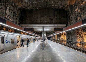 Um terminal ferroviário foi construído cerca de 43 metros abaixo de Manhattan para ampliar o transporte sem ocupar a superfície