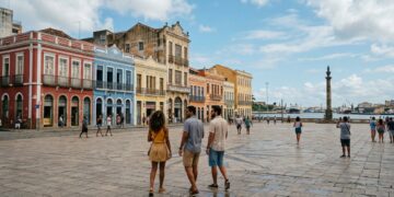 O maior manguezal em área urbana do Brasil tem 320 hectares entre bairros de uma capital nordestina e pertence à Marinha