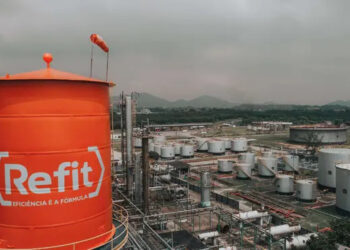 Justiça decreta falência do Grupo Refit, alvo de investigações por fraude e calote fiscal