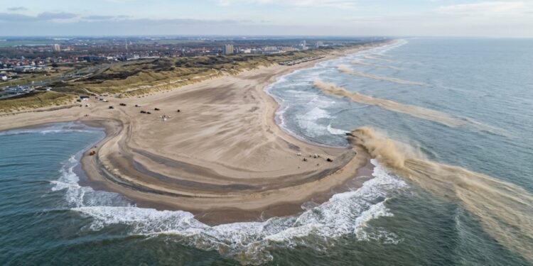 21,5 milhões de m³ de areia reforçam a costa naturalmente