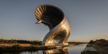 Como as Kelpies de 30 metros foram erguidas em 90 dias