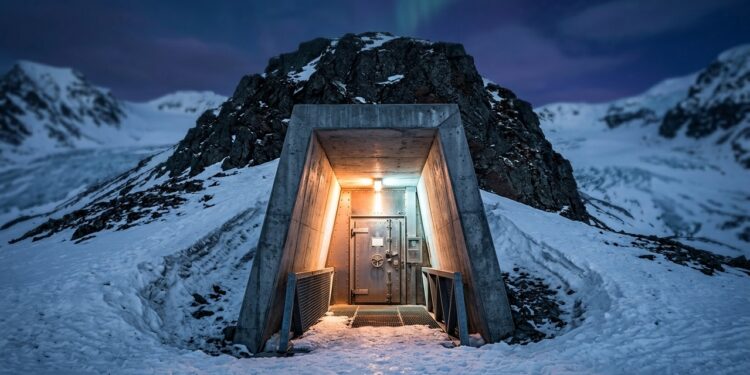 Esculpido dentro de uma montanha no Ártico, o Svalbard Global Seed Vault protege milhões de sementes agrícolas