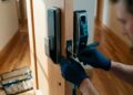 Quanto custa instalar uma fechadura digital na porta de casa