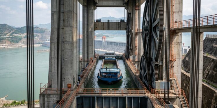 Elevador de navios das Três Gargantas