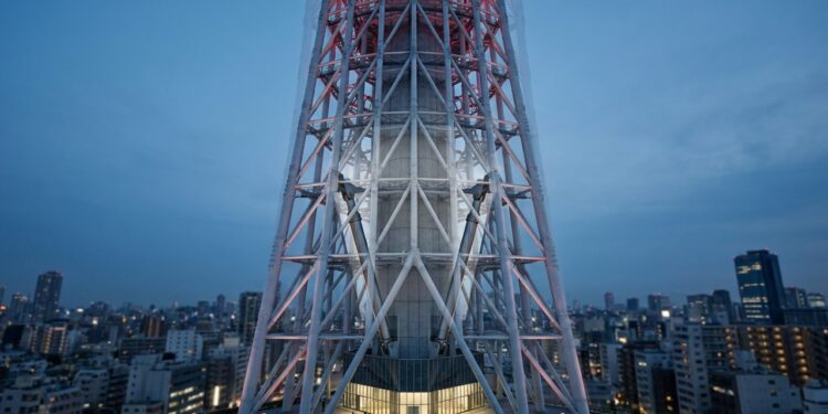 Controle de oscilações da Tokyo Skytree por núcleo central e amortecedores
