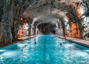 Com mais de 200 quilômetros de túneis sob Helsinque, uma cidade subterrânea esconde piscinas, centros esportivos e infraestrutura essencial