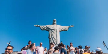 Câmbio faz gastos de turistas estrangeiros caírem, mesmo com recorde de visitas