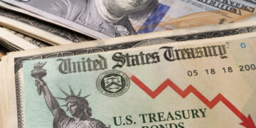 Rendimento do título de 10 anos dos EUA supera 5%, no maior nível em quase 20 anos