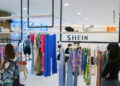 Shein tem estreia modesta em Hong Kong, com IPO de US$ 1,7 bilhão e queda de 10% na abertura