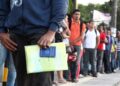 Desemprego atinge menor nível da história em trimestre até agosto; informalidade aumenta