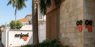 Enjoei (ENJU3) aprova grupamento de ações de 10 para 1 após exigência da B3