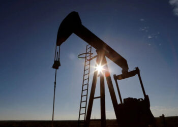 Morning Call: Petróleo e alertas sobre riscos do avanço da IA pressionam os mercados