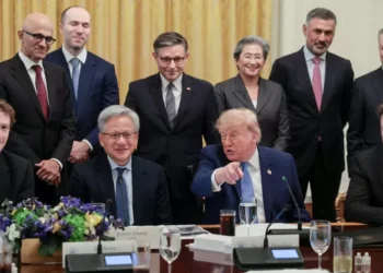 Donald Trump fecha acordo com big techs para autorregular IA
